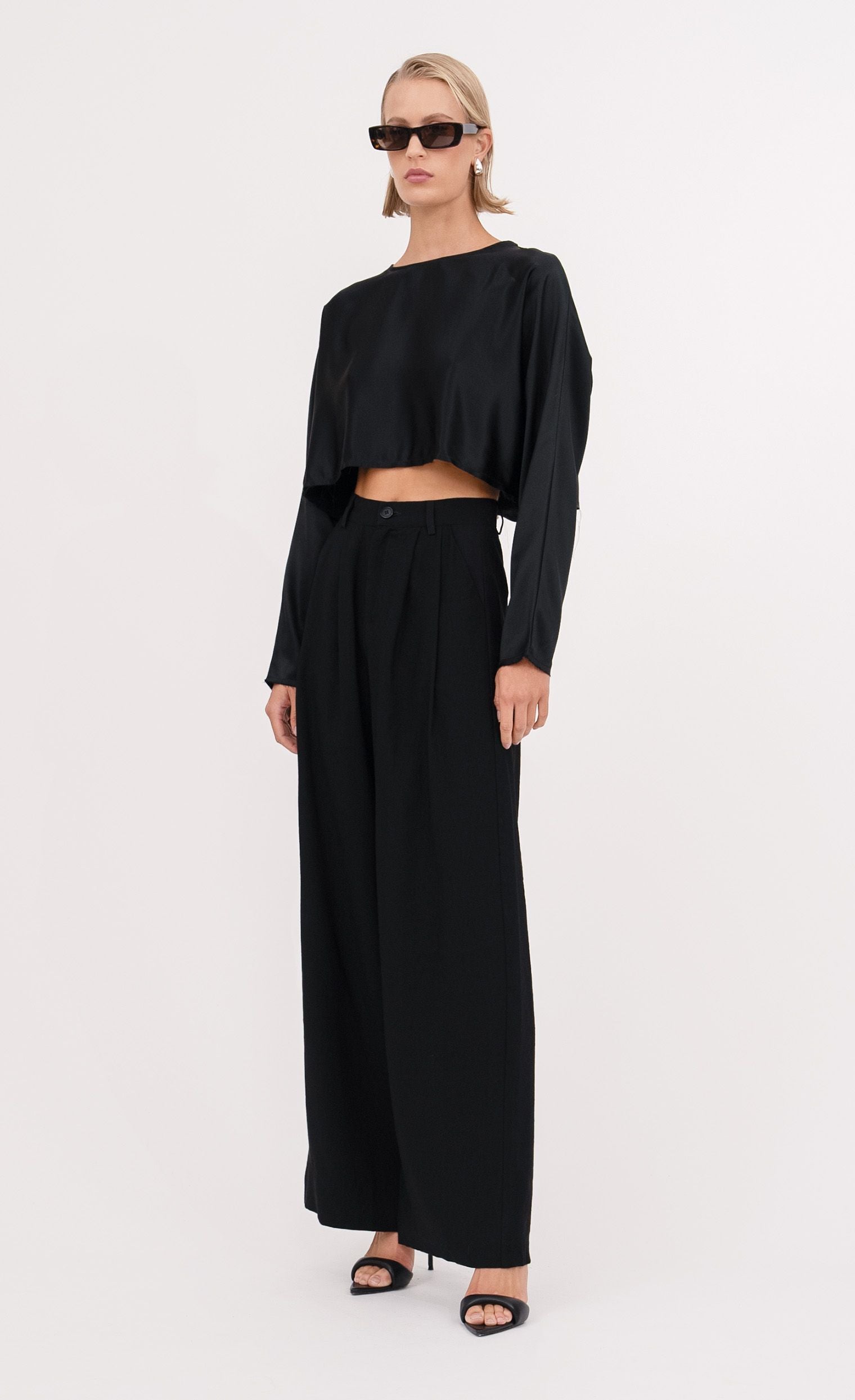 Emilia Crop - Black Top nonchalantlabel