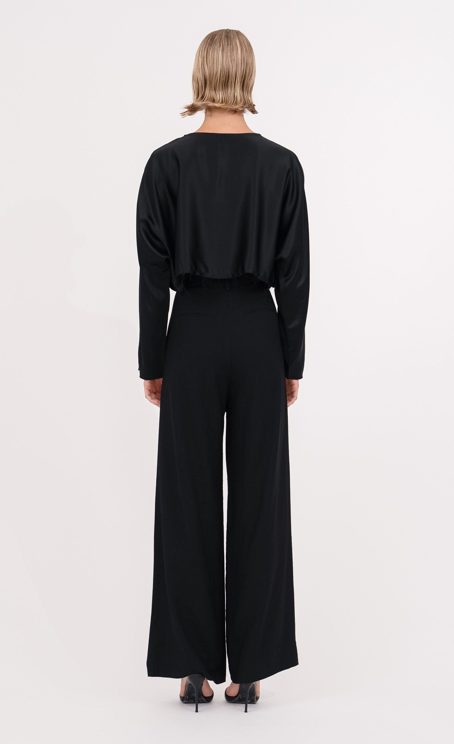Emilia Crop - Black Top nonchalantlabel