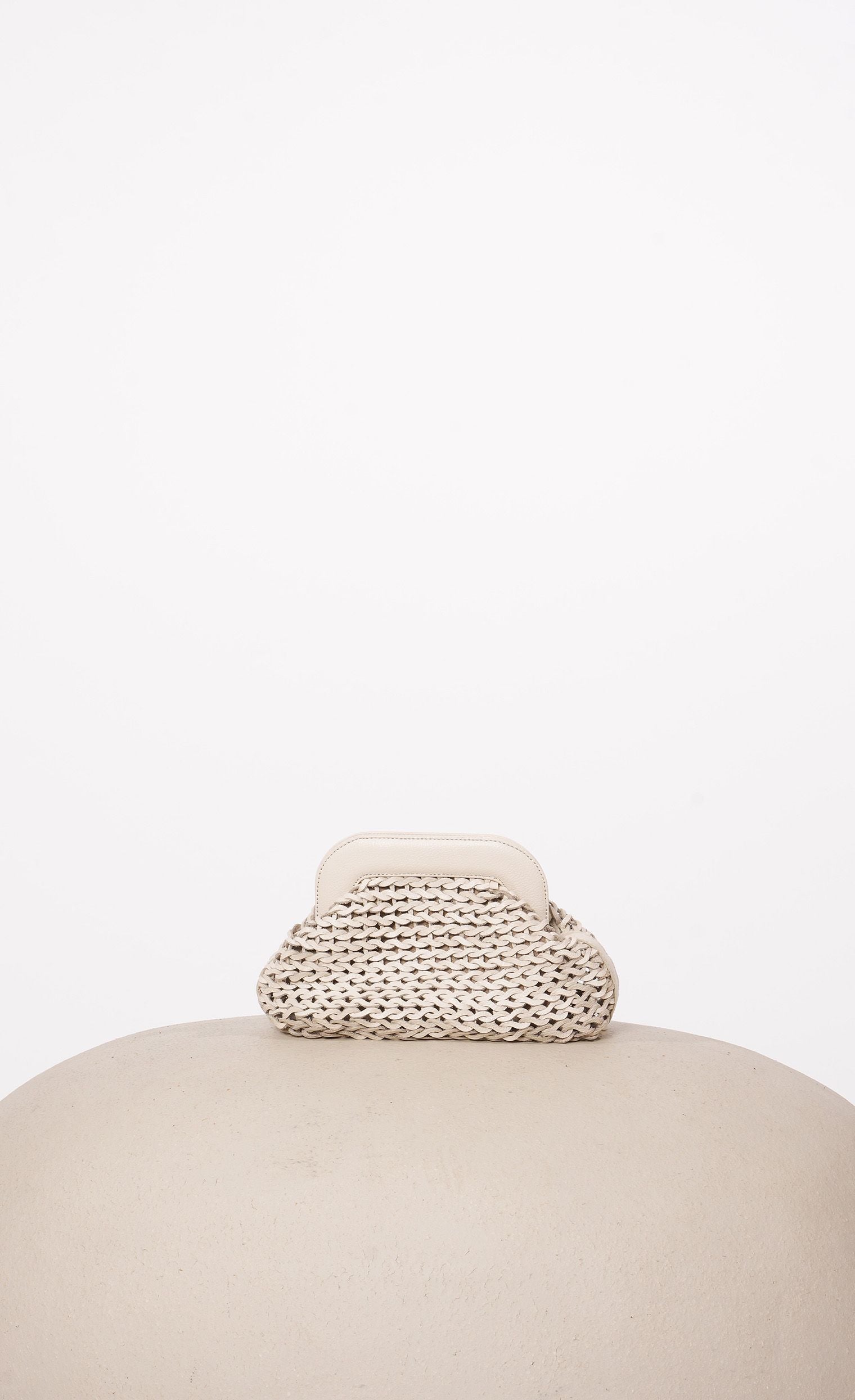 Helena Clutch - Crema Nonchalant Label