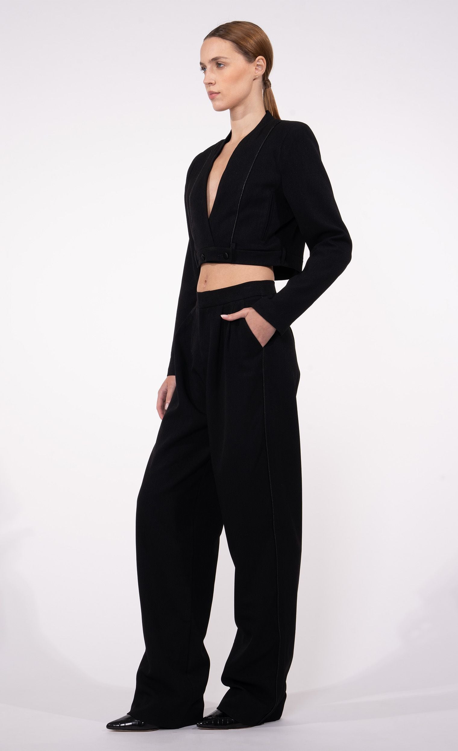 Effie Blazer Top Nonchalant Label