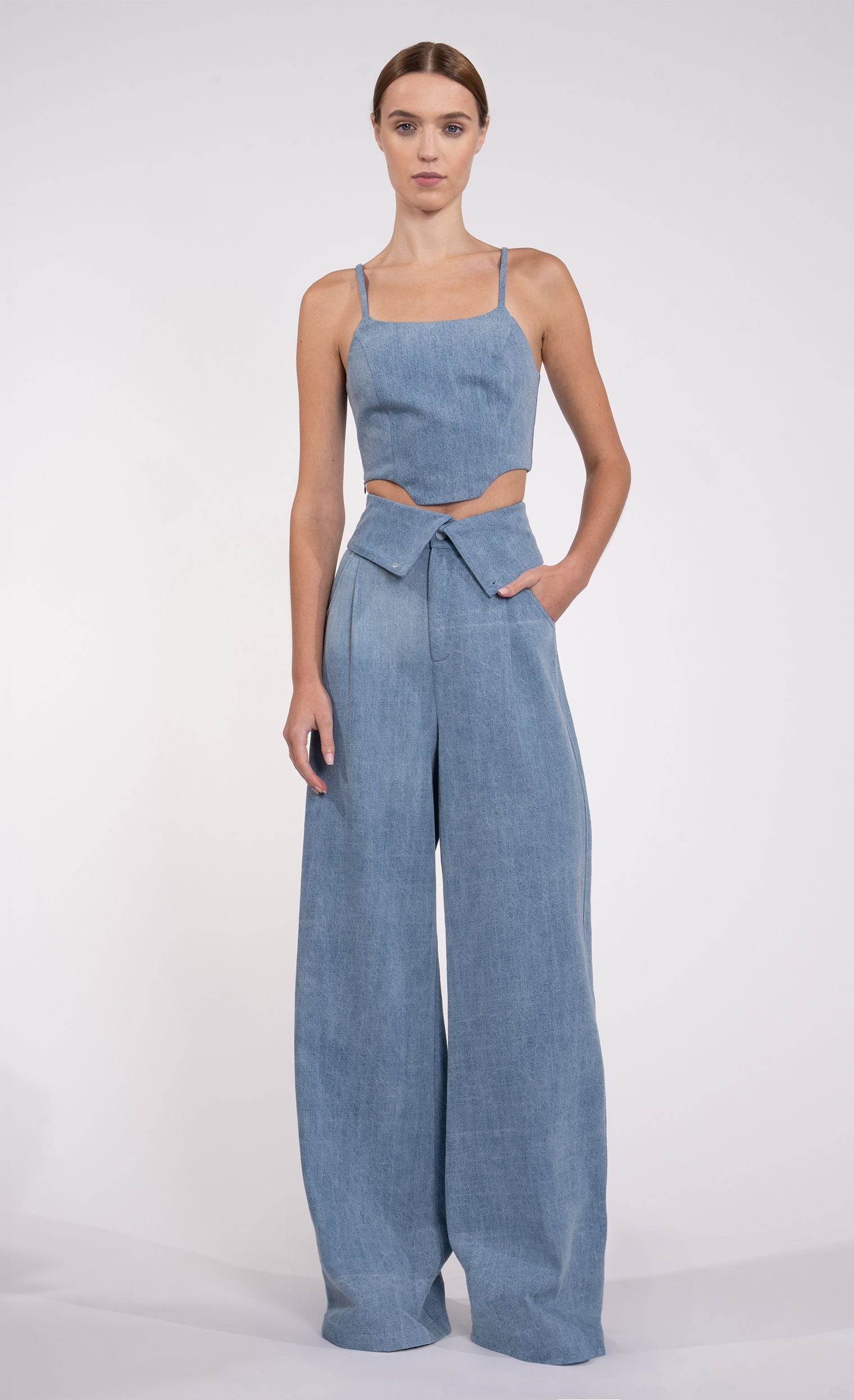 Bea Crop Top Nonchalant Label