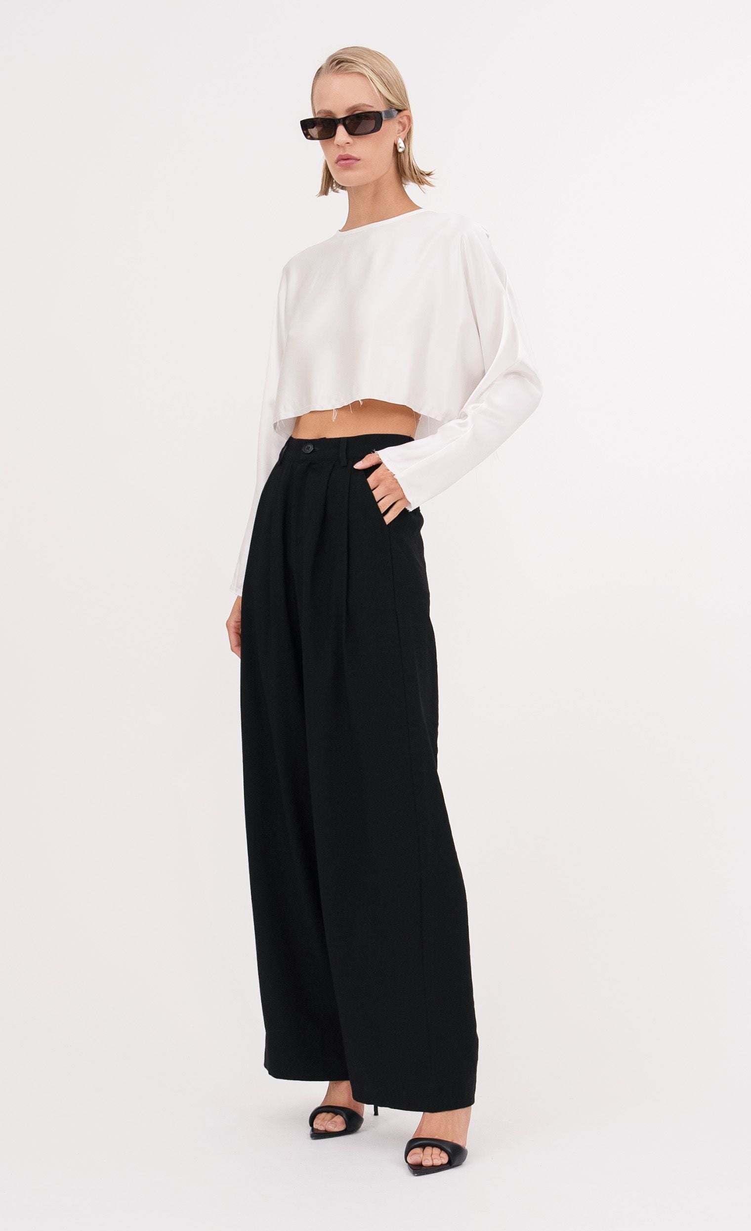 Emilia Crop - Off White Top nonchalantlabel