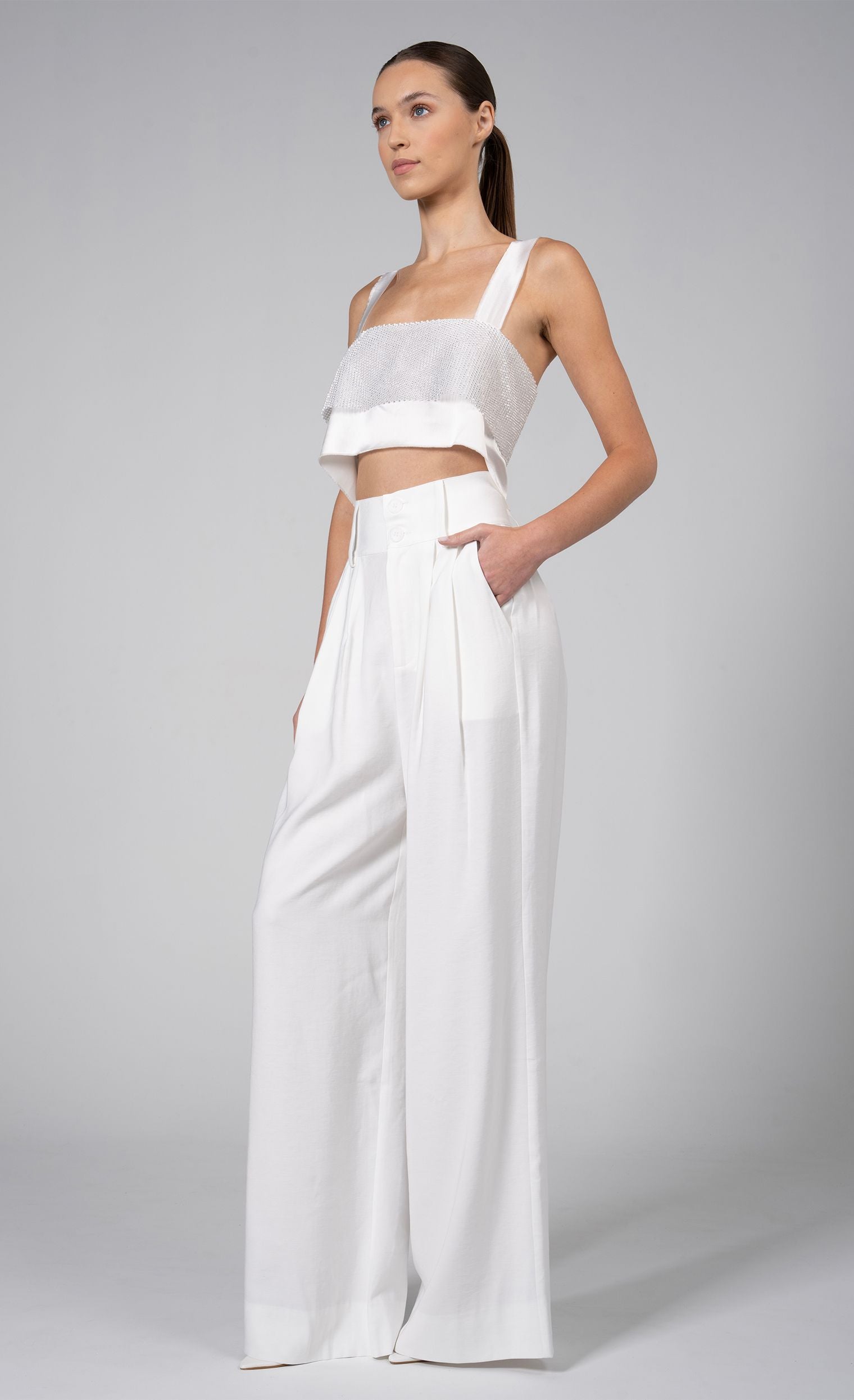 Capri Crop - White Top Nonchalant Label