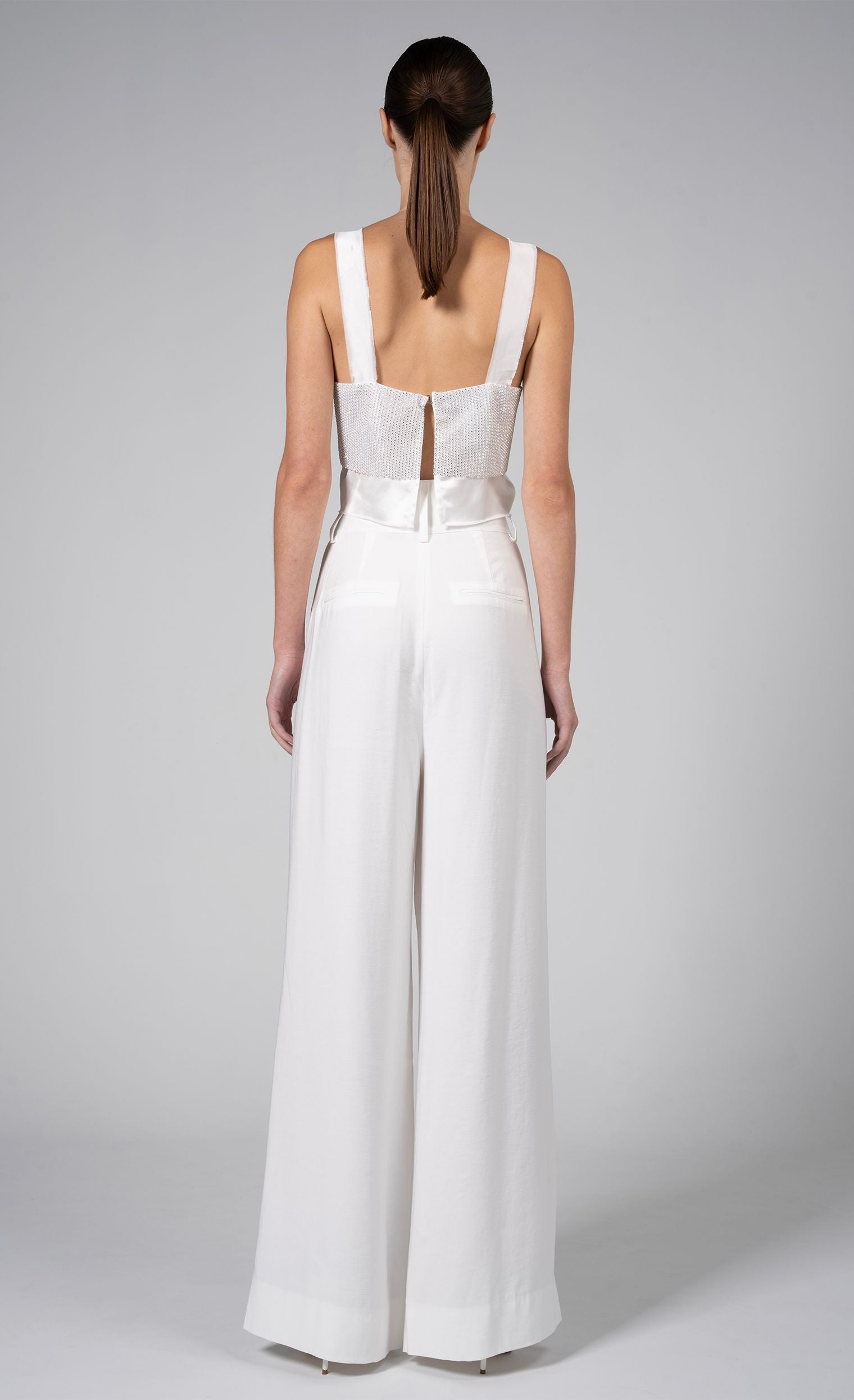 Capri Crop - White Top Nonchalant Label