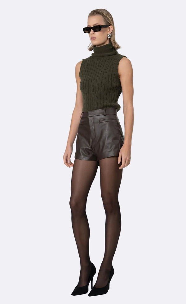 Gavin Short SHORT Nonchalant Label