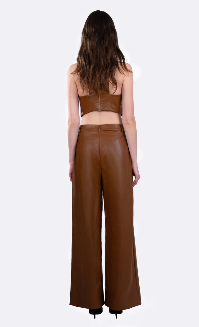 Perrie Crop - Caramel Top Nonchalant Label