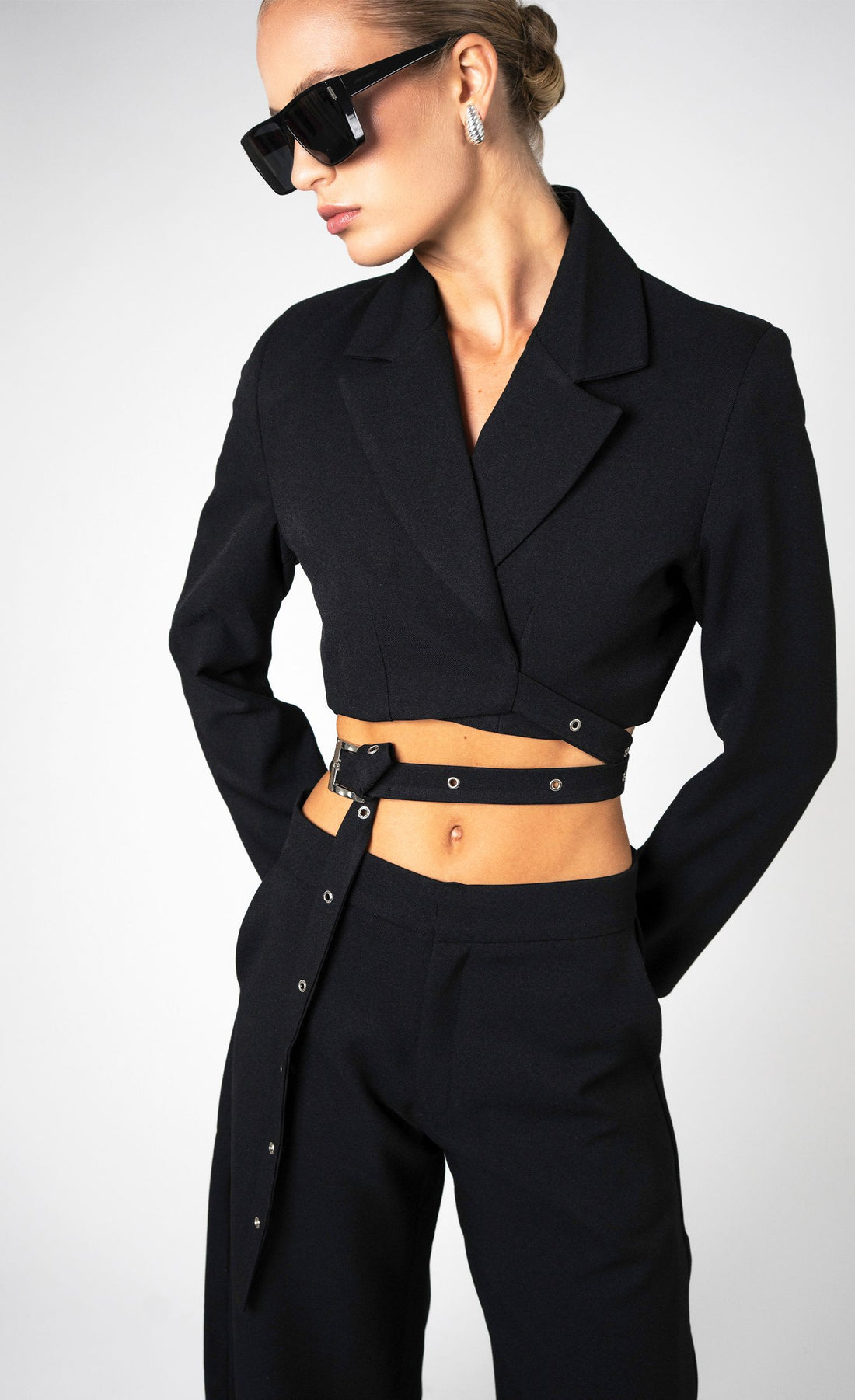 Della Cropped Blazer Blazer Nonchalant Label