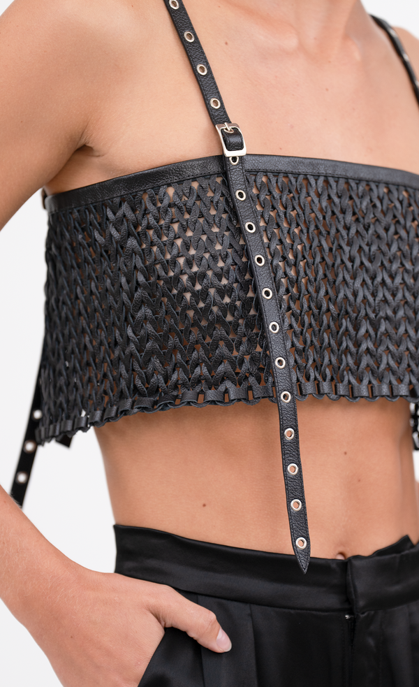 Karter Crop - Black Top Nonchalant Label