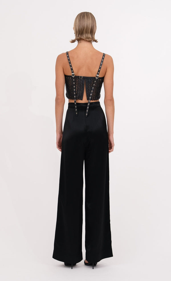 Karter Crop - Black Top Nonchalant Label