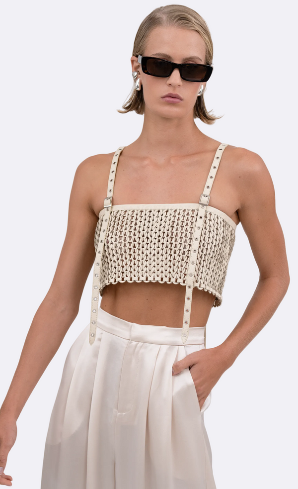 Karter Crop - Crema Top Nonchalant Label