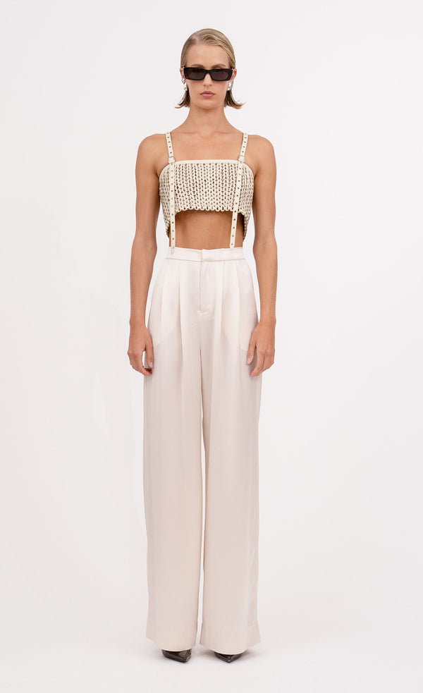 Karter Crop - Crema Top Nonchalant Label