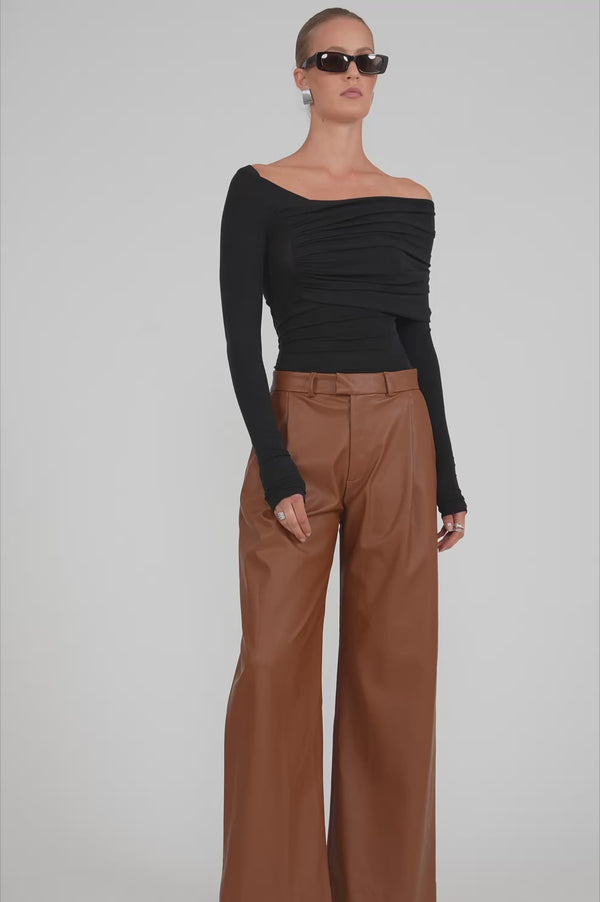 Maple Top - Black Top Nonchalant Label