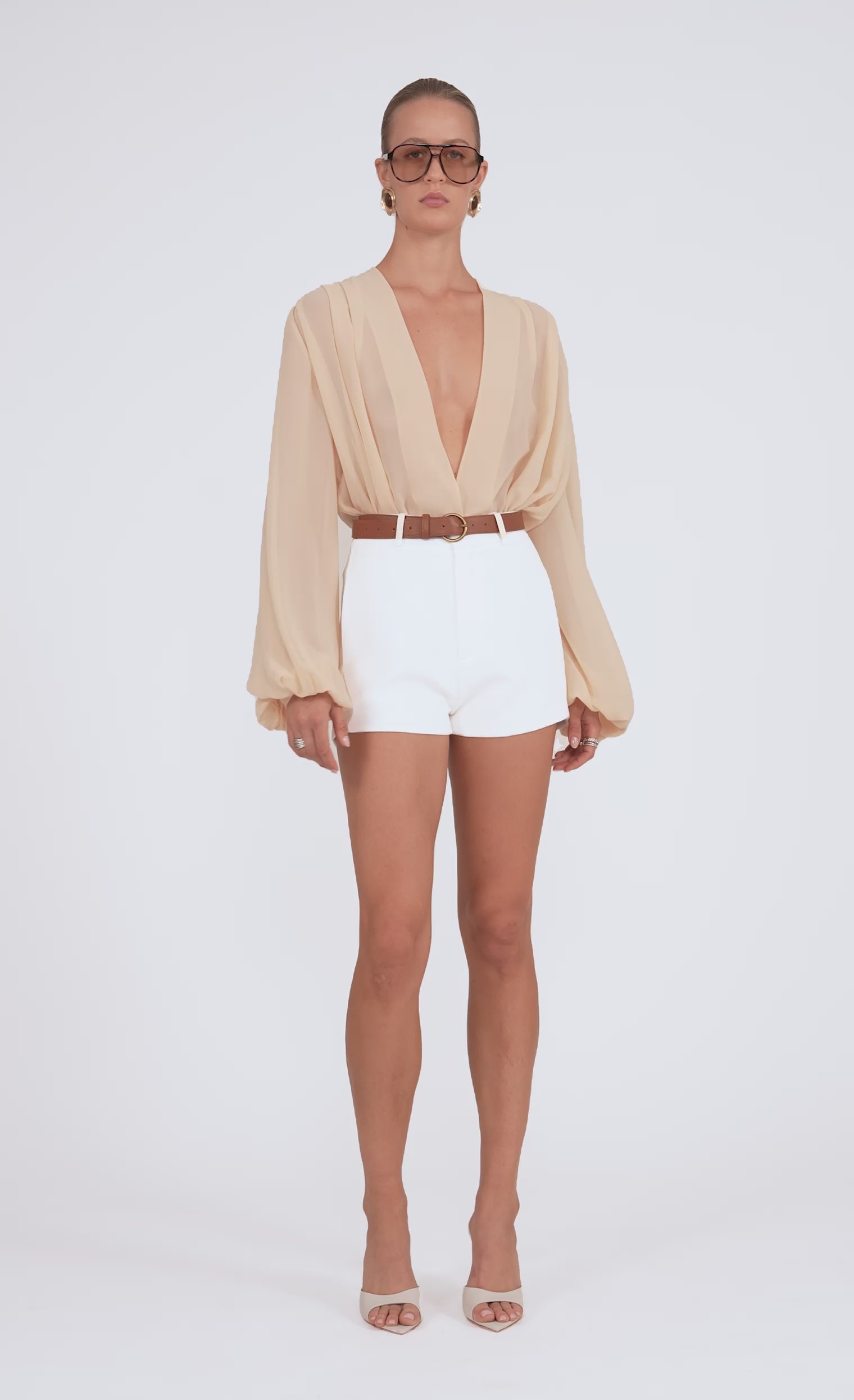 Gia Short - White SHORT Nonchalant Label