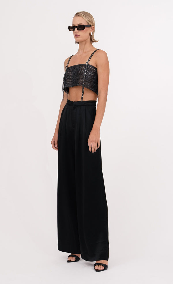 Karter Crop - Black Top Nonchalant Label