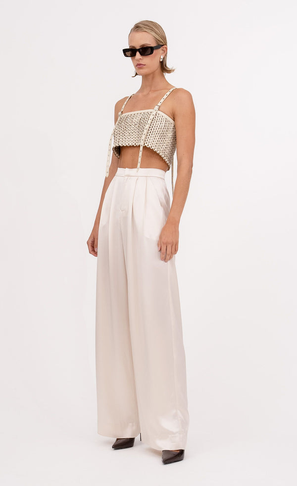 Karter Crop - Crema Top Nonchalant Label