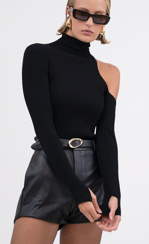 Robbie Short - Black Nonchalant Label